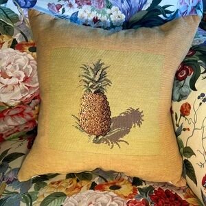 Goblys Pineapple Down Pillow